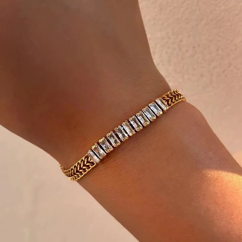 Armband mit Zirkonia-Kettenkette