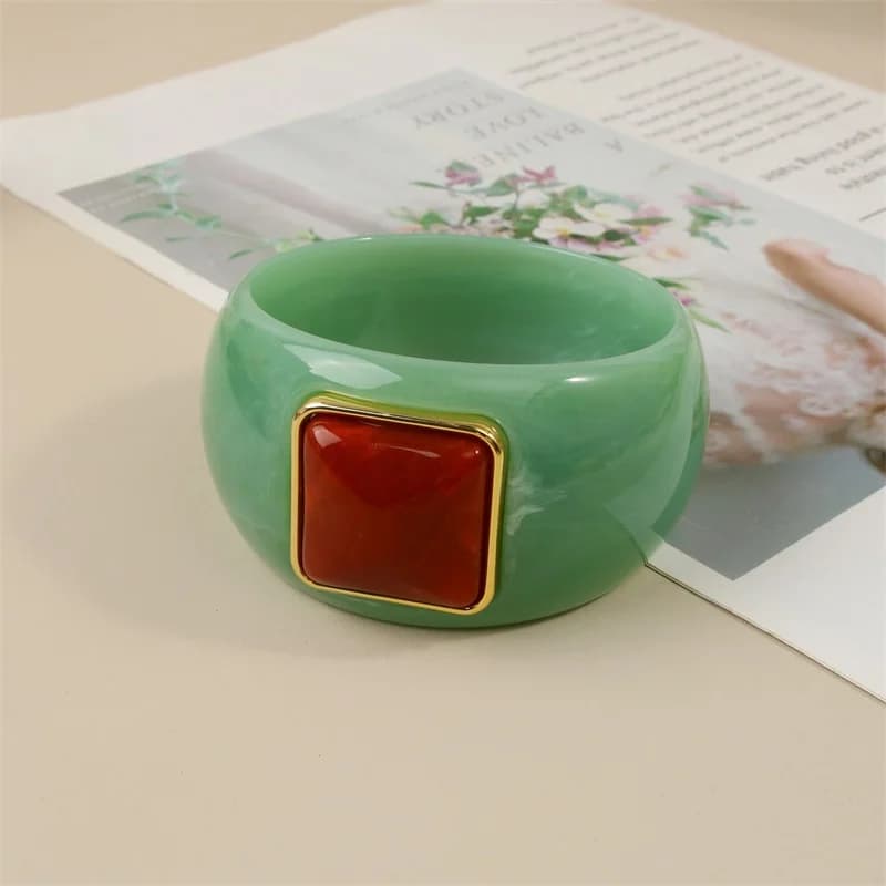 Quadratisches Acrylharz-Armband mit geometrischem Muster für Damen