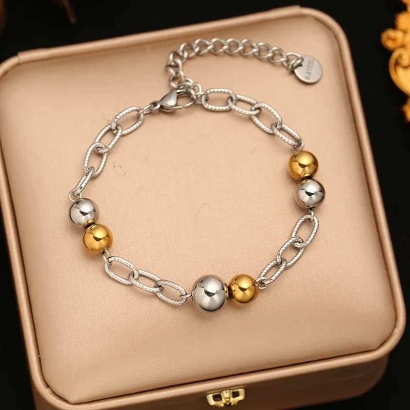 Gliederarmband mit Perlen