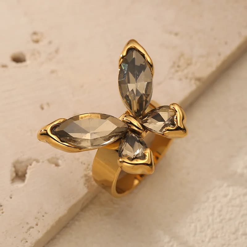Verstellbarer Ring mit Schmetterling und Zirkonia, 18K Goldfarben