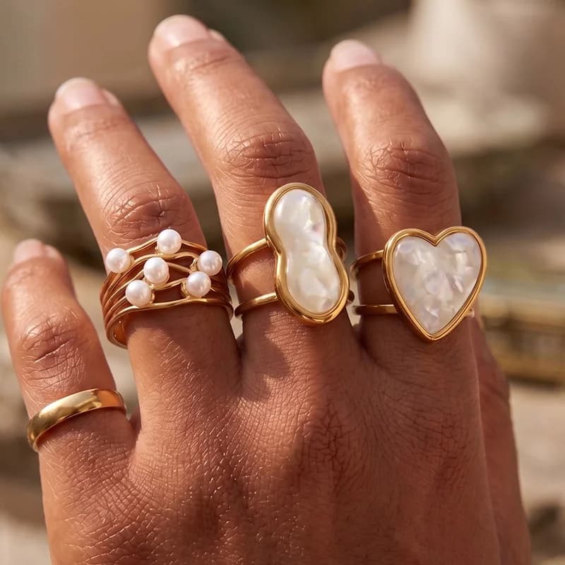 Verstellbarer Öffnungs-Ring aus Edelstahl mit Perlen-Herzmotiv