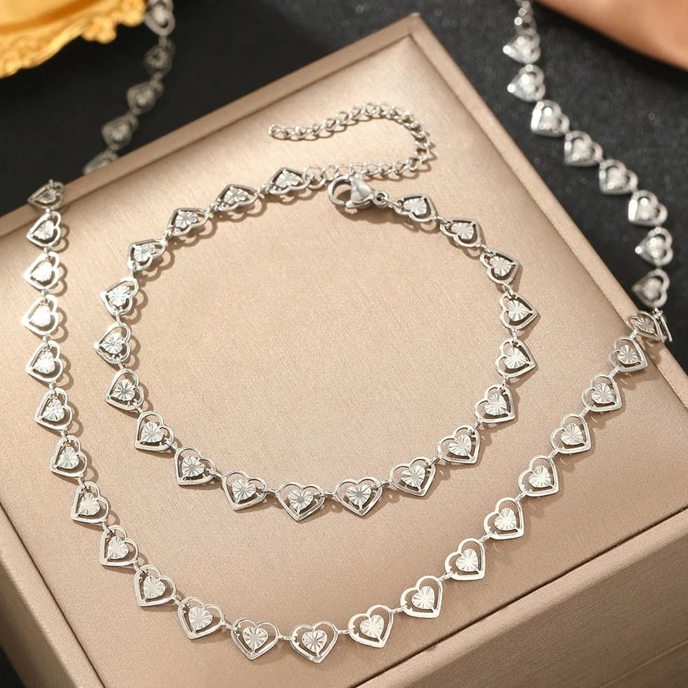 Silbernes Herz-Halskette-, Armband- und Ohrring-Set