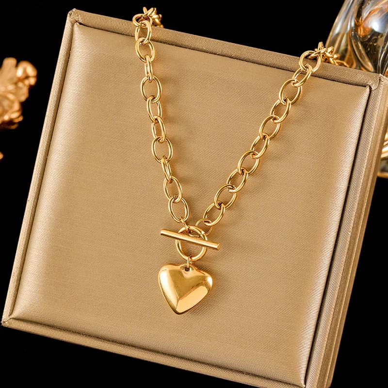 Goldenes Herz-Charm-Halsketten- und Armband-Set