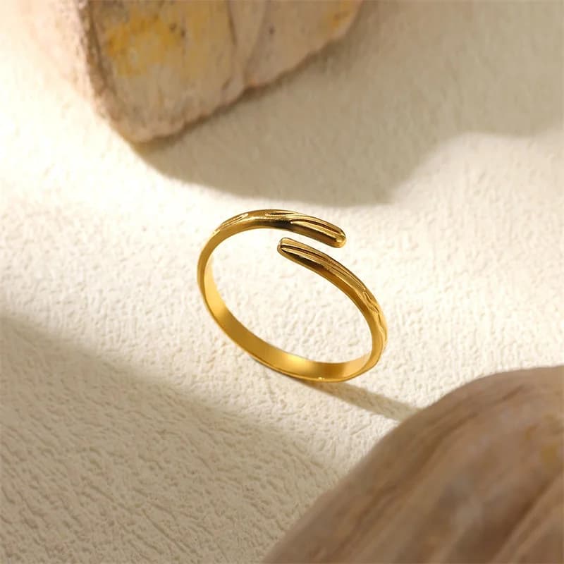 Offener Charm-Ring mit 18K-Goldauflage