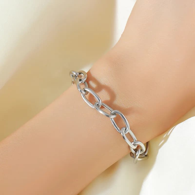 Silberfarbener Halsketten- und Armband-Set