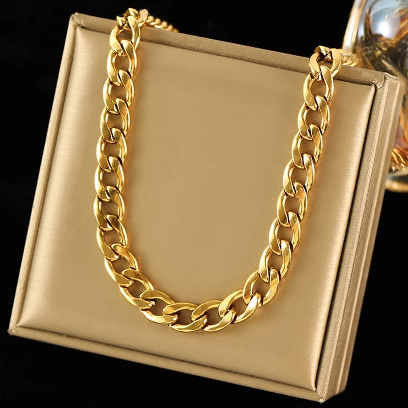Metall-Charm Statement-Halskette, vergoldet