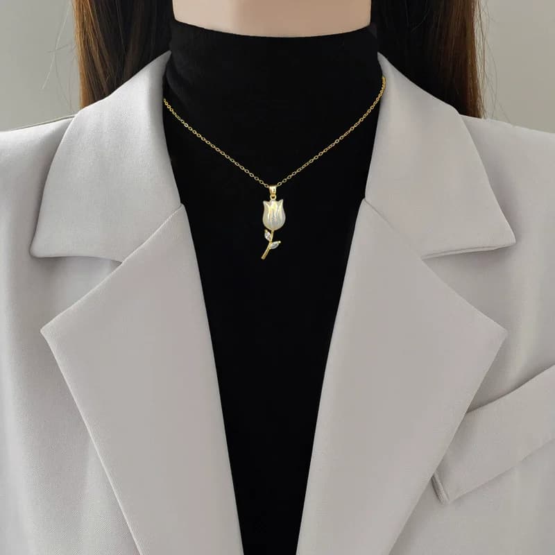Blumen-Anhänger-Kette mit Zirkonia