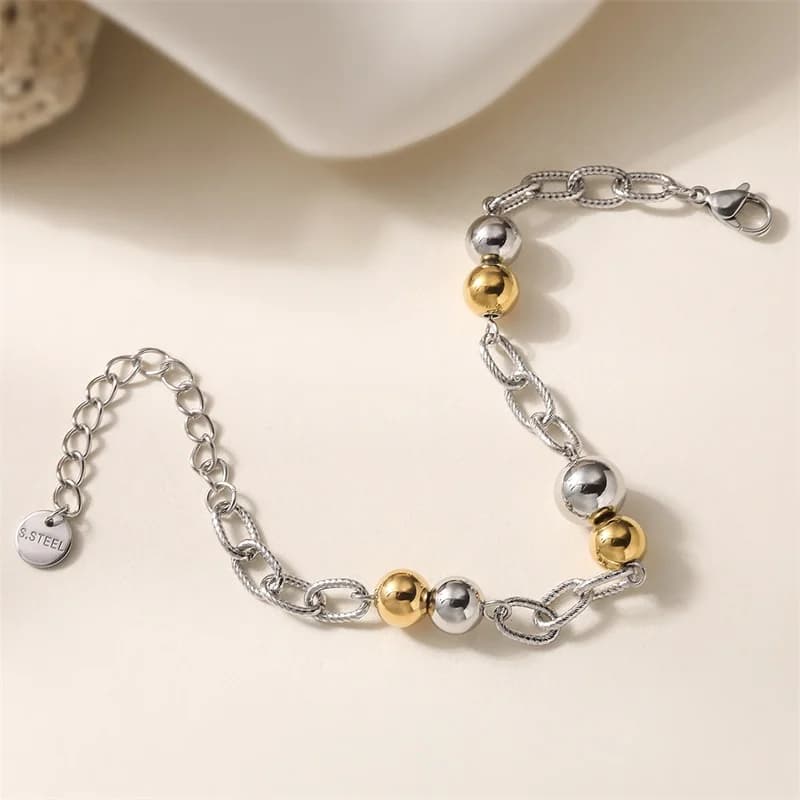 Gliederarmband mit Perlen
