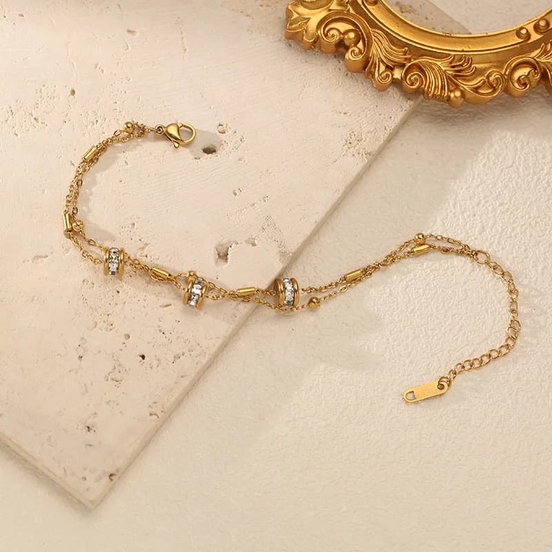 Armband mit synthetischen Zirkonia-Perlen, 18K vergoldet
