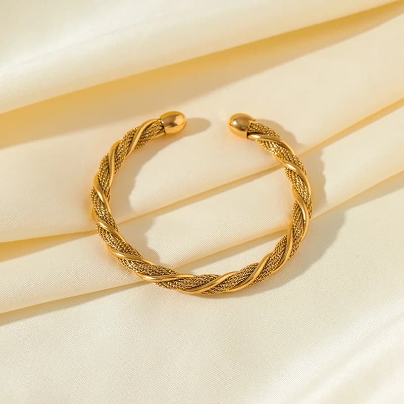 316L Edelstahl Armband in Goldfarbe, gedreht und verstellbar