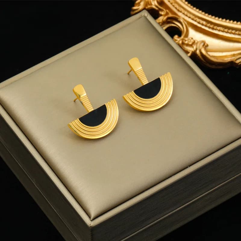 Geometrisches Halbkreis-Anhänger-Halsband und Ohrringe Set