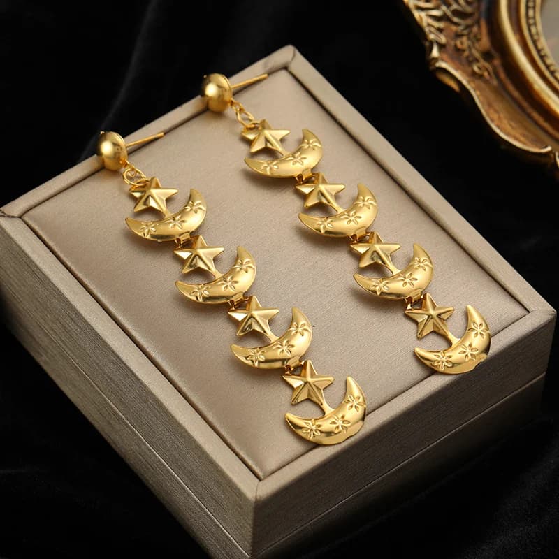 Goldene lange hängende Ohrringe aus Edelstahl