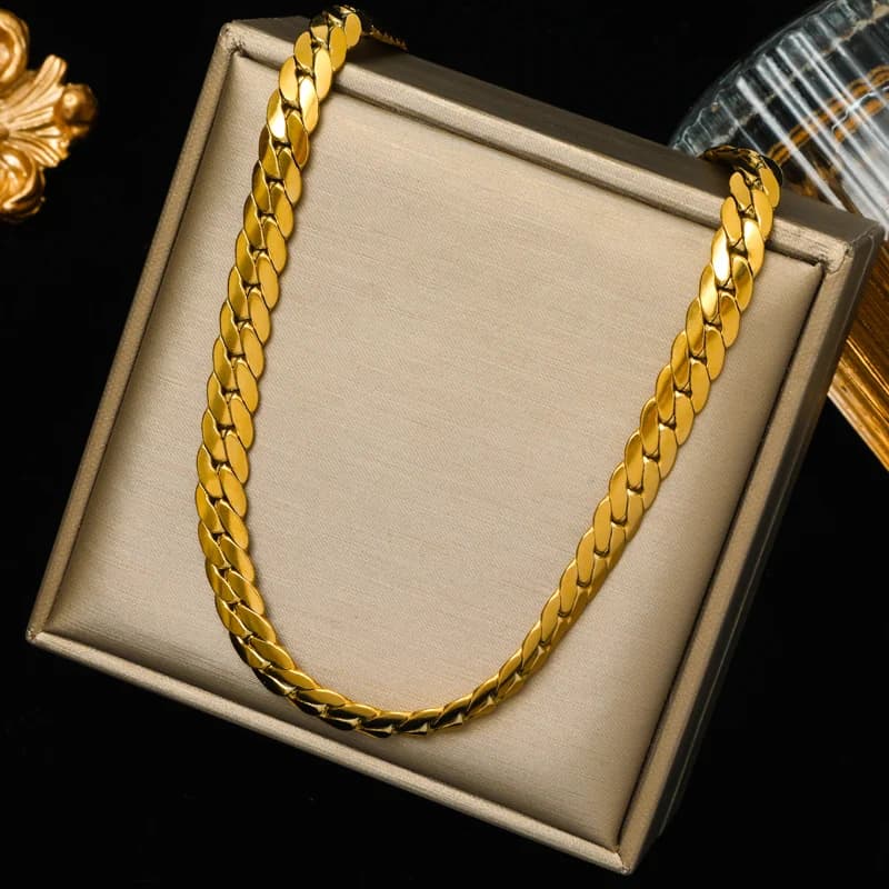 Goldfarbenes Schmuckset: Flache, breite Ketten-Armband & Halskette