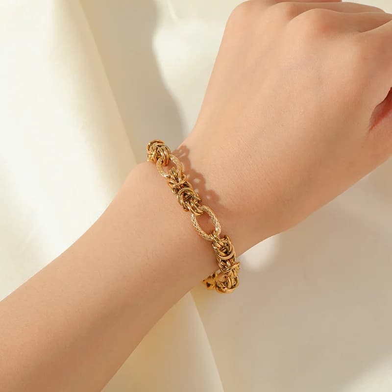 Gedrehtes Edelstahl-Armband, vergoldet