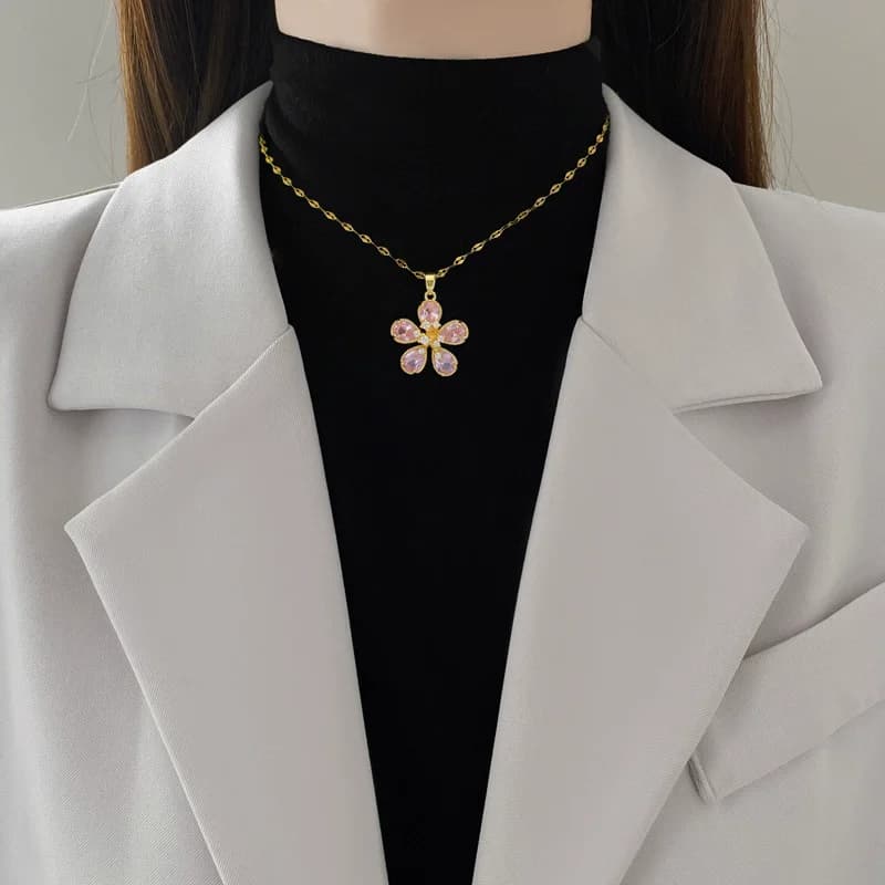 Blumen-Anhänger-Kette mit Zirkonia