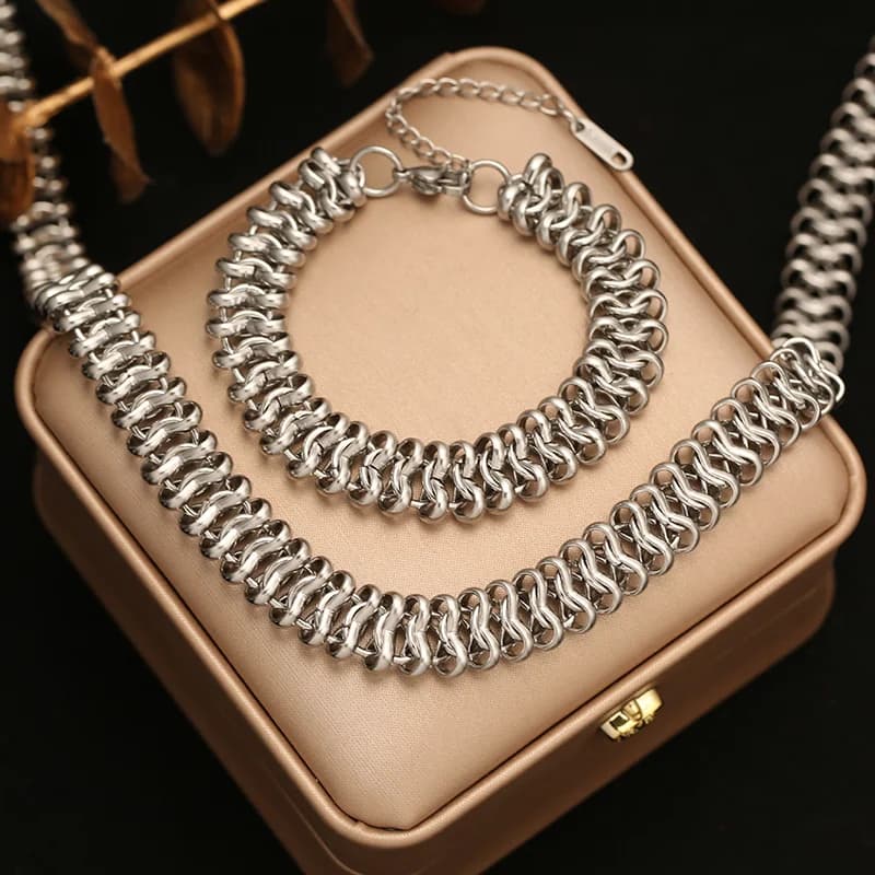 Goldfarbenes Chunky Chain Halsketten- und Armbandset