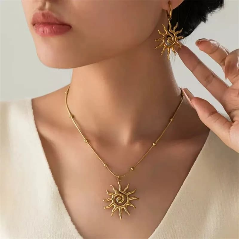 Vintage Sonne Halskette und Ohrringe Set