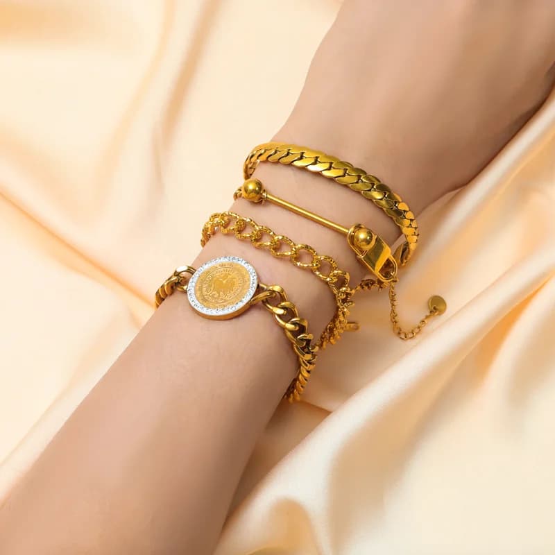 Goldfarbenes Schmuckset: Flache, breite Ketten-Armband & Halskette