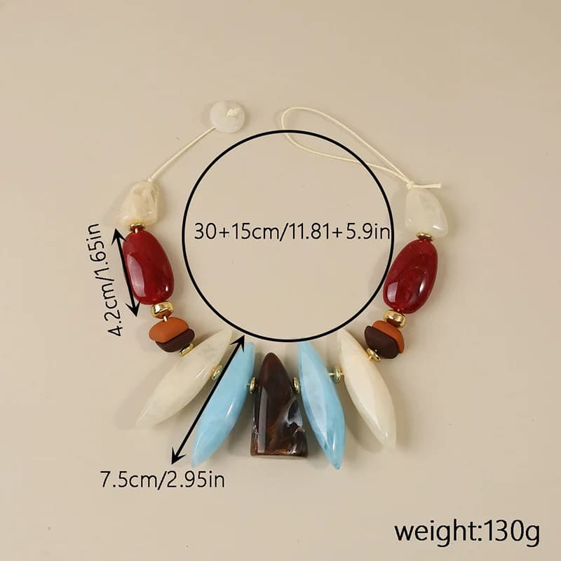 Oversize Harz-Collier mit unregelmäßiger Form
