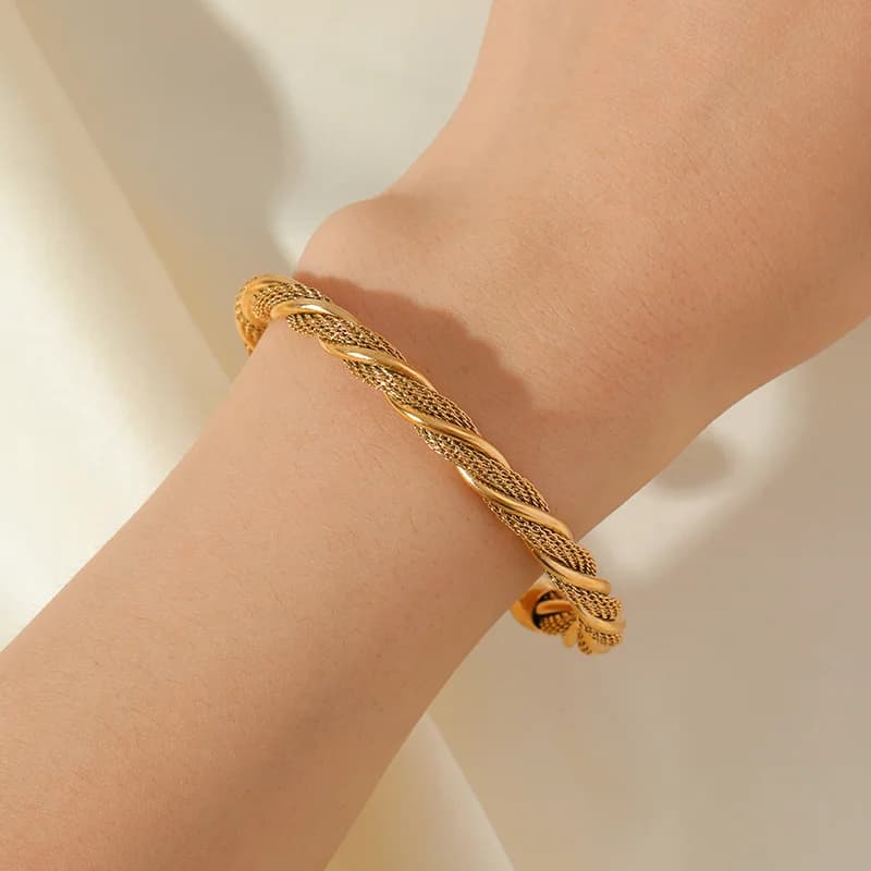 316L Edelstahl Armband in Goldfarbe, gedreht und verstellbar
