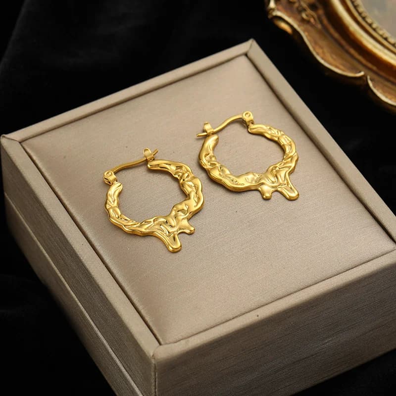 Geometrische Fächer-Hängeohrringe, Goldfarben