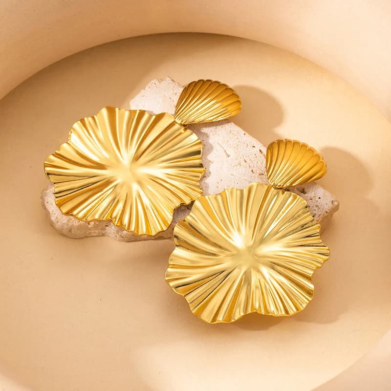 Goldene Federn- und Blatt-Hängeohrringe