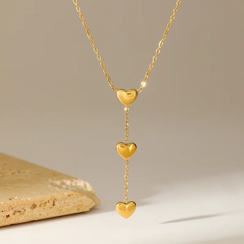 Goldfarbene Herz-Anhänger-Kette