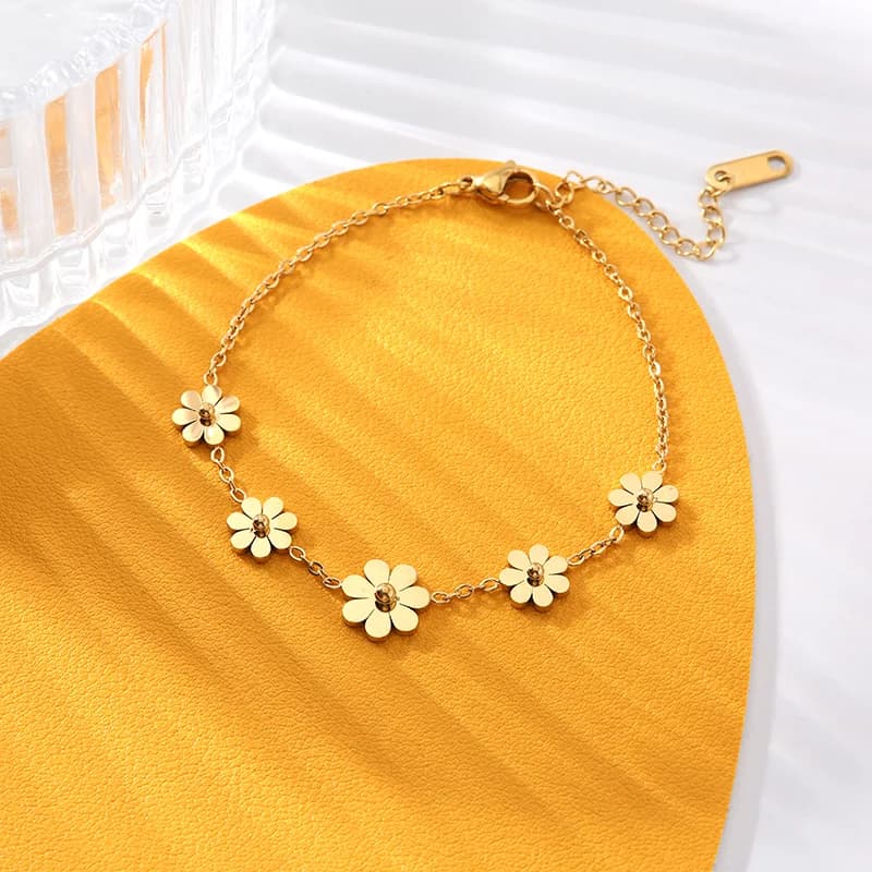 Blütenblatt-Charm-Armband, Goldfarbe